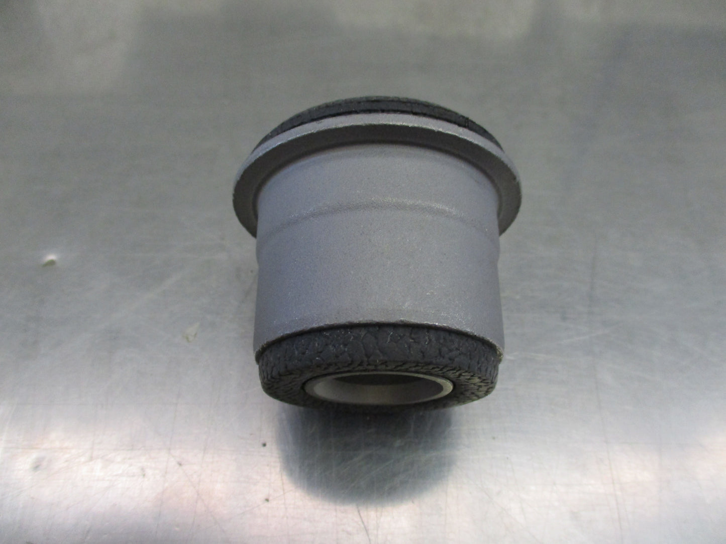 Toyota Hiace Genuine Right Hand Upper Control Arm Bush New Part