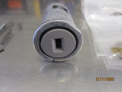 Holden VT-VX-VY Commodore Genuine Ignition Lock Uncoded Set New Part