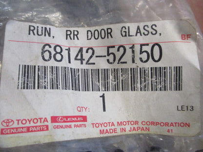 Toyota Yaris Genuine Right Hand Rear Door Rubber Channel New Part