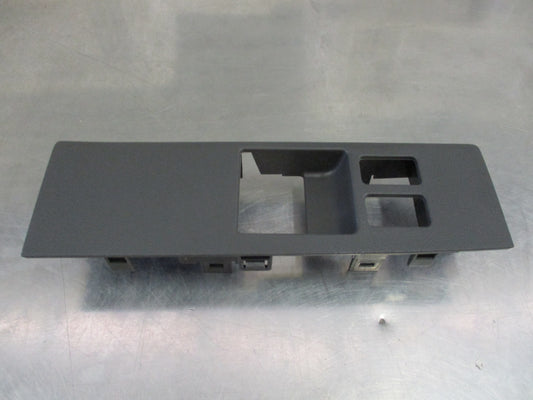 Nissan D40T Genuine Right Hand Power Window Switch Surround New Part