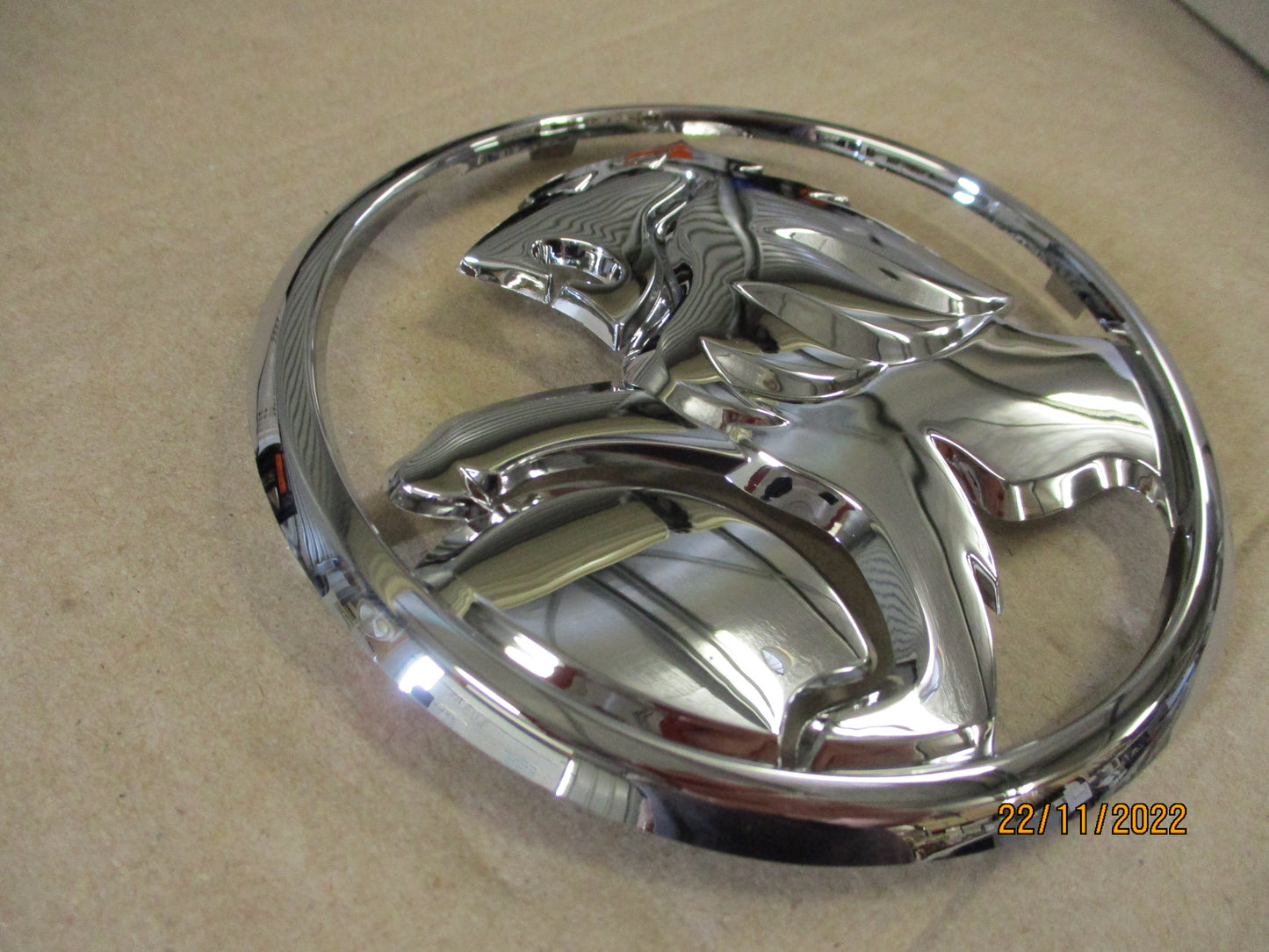 Holden VE Commodore Genuine Front Grille Chrome Emblem New Part