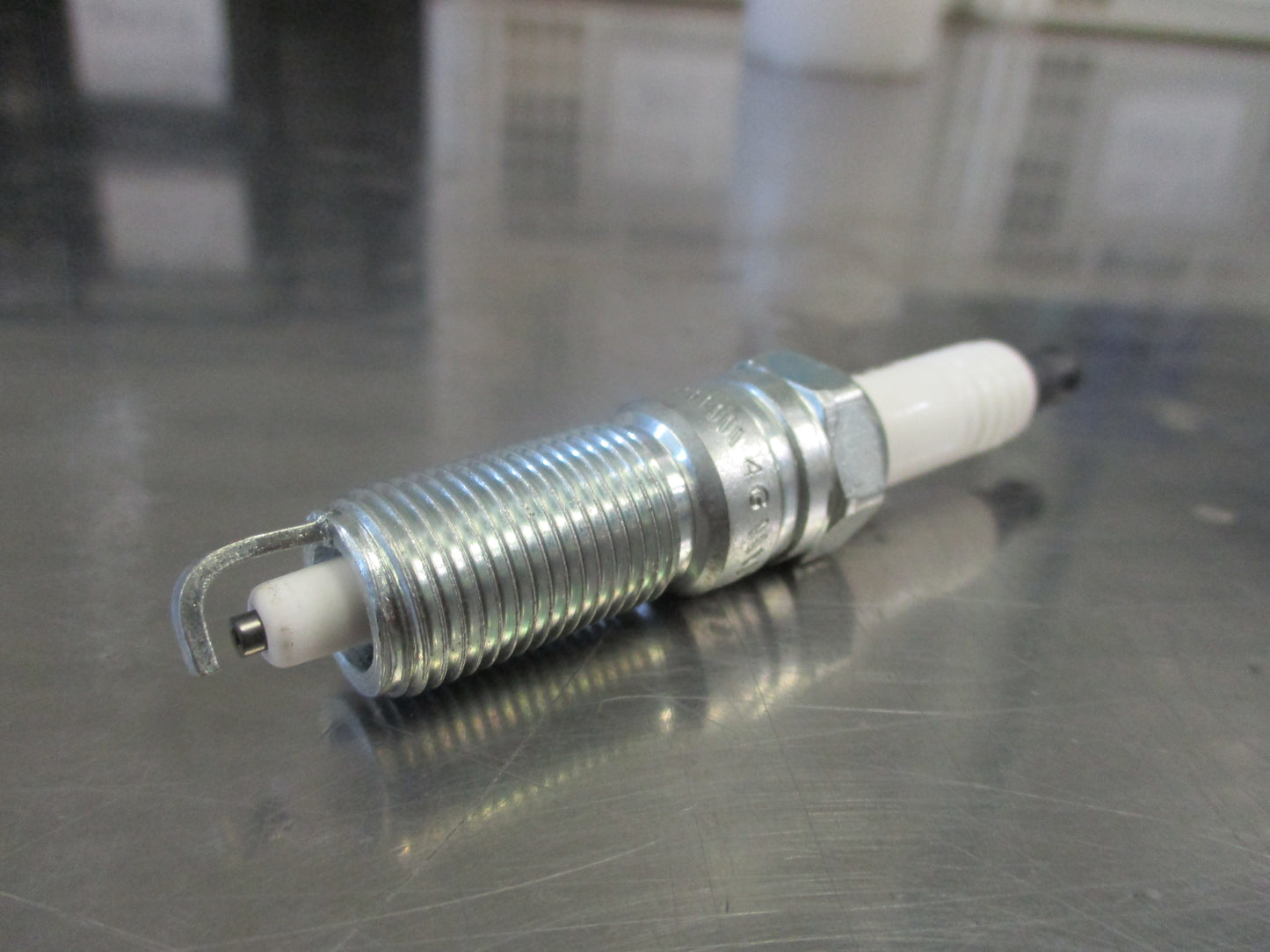 Champion Spark Plug Suits Jeep JK Wrangler/Chrysler Grand Voyager New Part