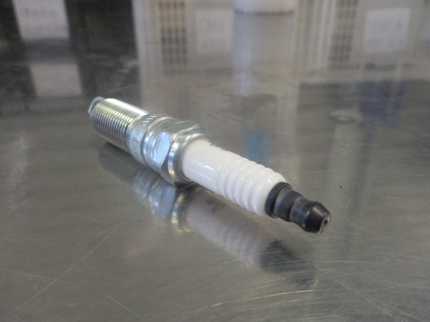 Champion Spark Plug Suits Jeep JK Wrangler/Chrysler Grand Voyager New Part