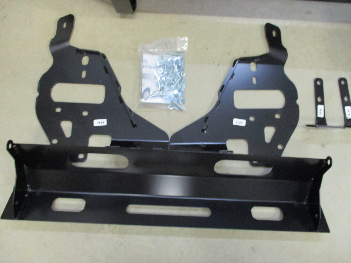 Mitsubishi MQ Triton GLS-Exceed Genuine Steel Black Hammer Tone Single Hoop Bull Bar New Part