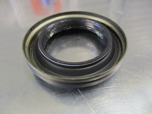 Nissan Altima/Murano/Pathfinder Genuine Oil Seal New Part