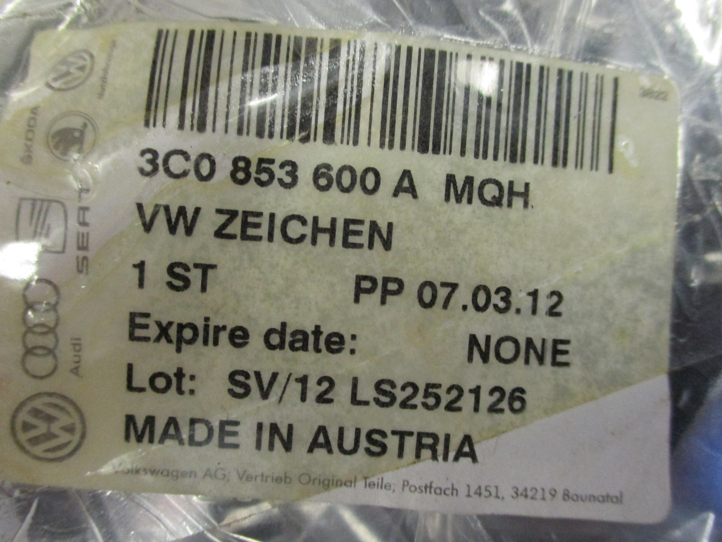 Volkswagen Tiguan/Passat CC Genuine Chrome Grille Emblem New Part