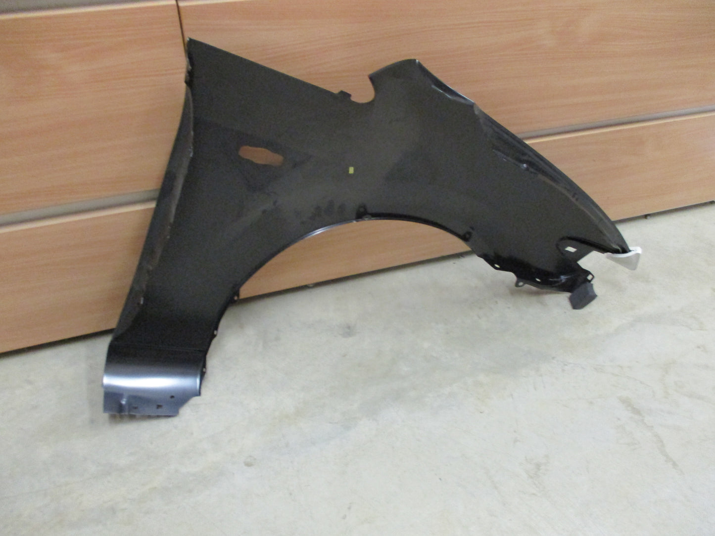 Left Hand Front Guard Suits Mazda Premacy Wagon New Part