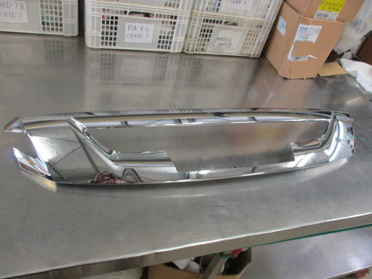 Isuzu D-Max Genuine Upper Chrome Radiator Grille New Part