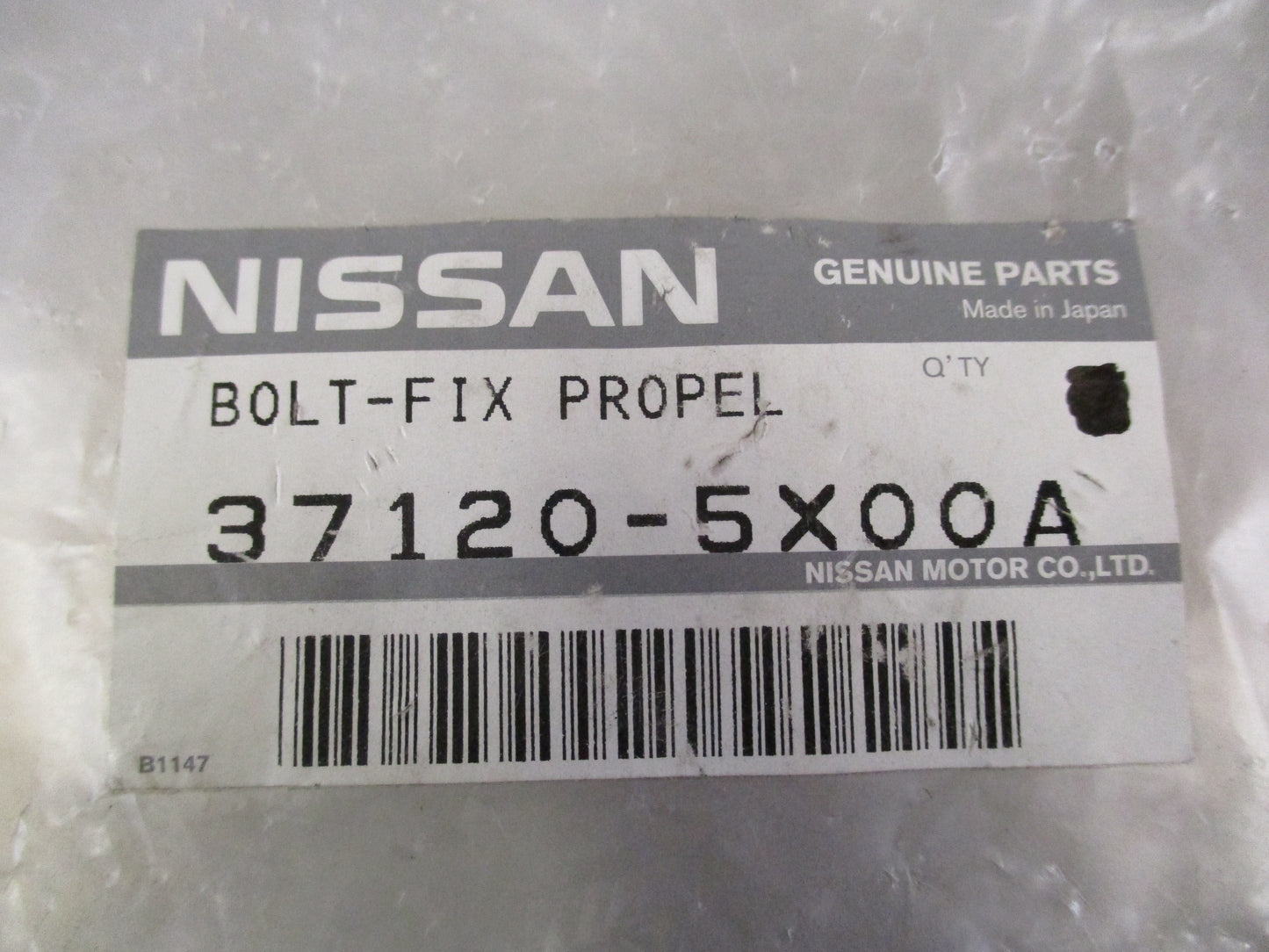 Nissan Titan Genuine Drive Shaft Front Bolt New Part