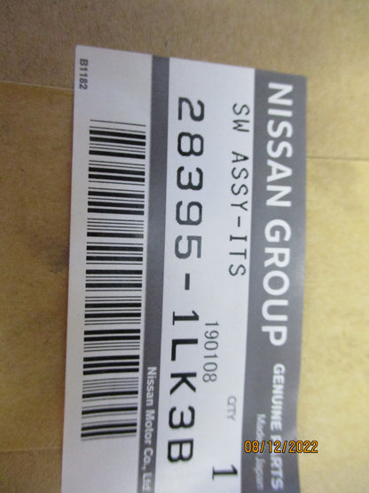 Nissan Patrol Y62 Genuine Audio Switch Control Assembly New Part