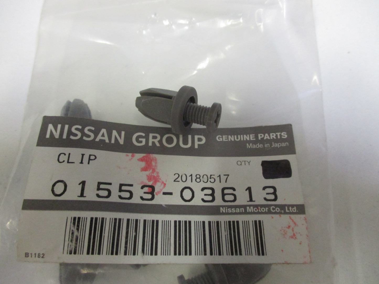 Nissan Y61 GU Patrol Genuine Rear Gray Cargo Clip New Part