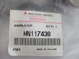 Mitsubishi ML Triton Genuine Right Hand Rear Side Step End Cap New Part