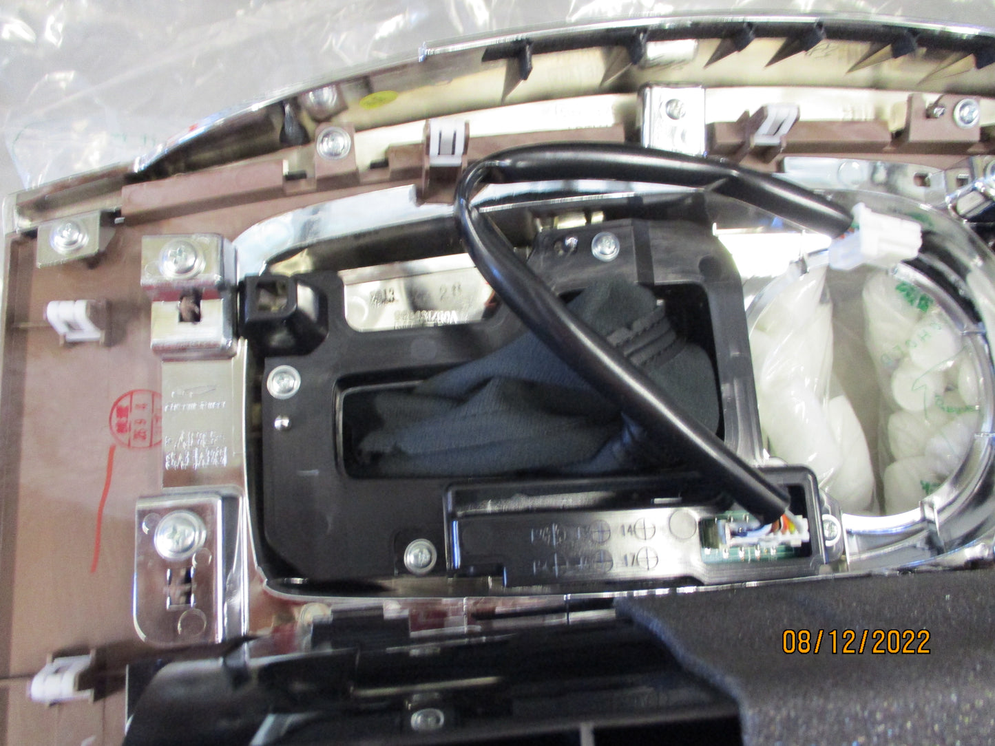 Nissan Y62 Patrol Genuine Automatic Shift Lever Finisher New Part
