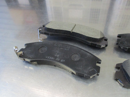 Mitsubishi Pajero Sport/Outlander Genuine Front Disc Brake Pads New Part