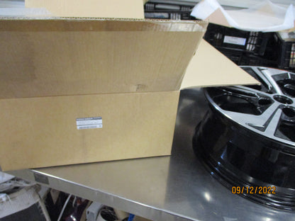 Nissan X-Trail T32 Genuine 17 Inch Black Diamond Cut Alloy Set Of 4  Wheel New Part