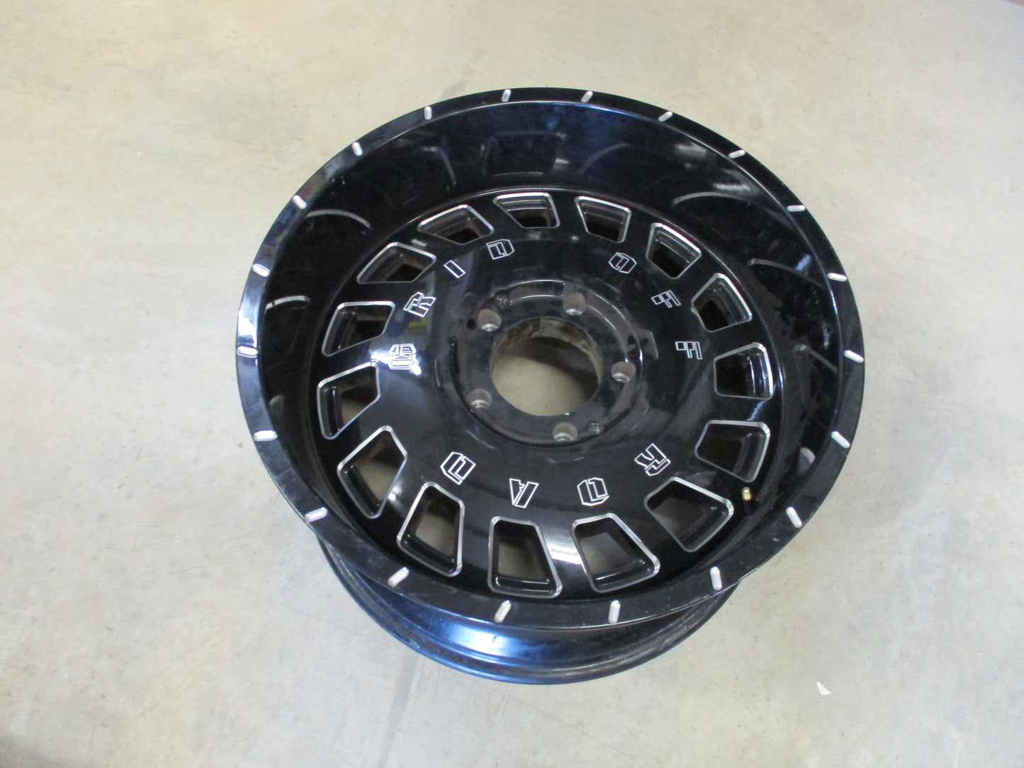 Off Road Grid Alloy Wheel 20x10J Used Part VGC