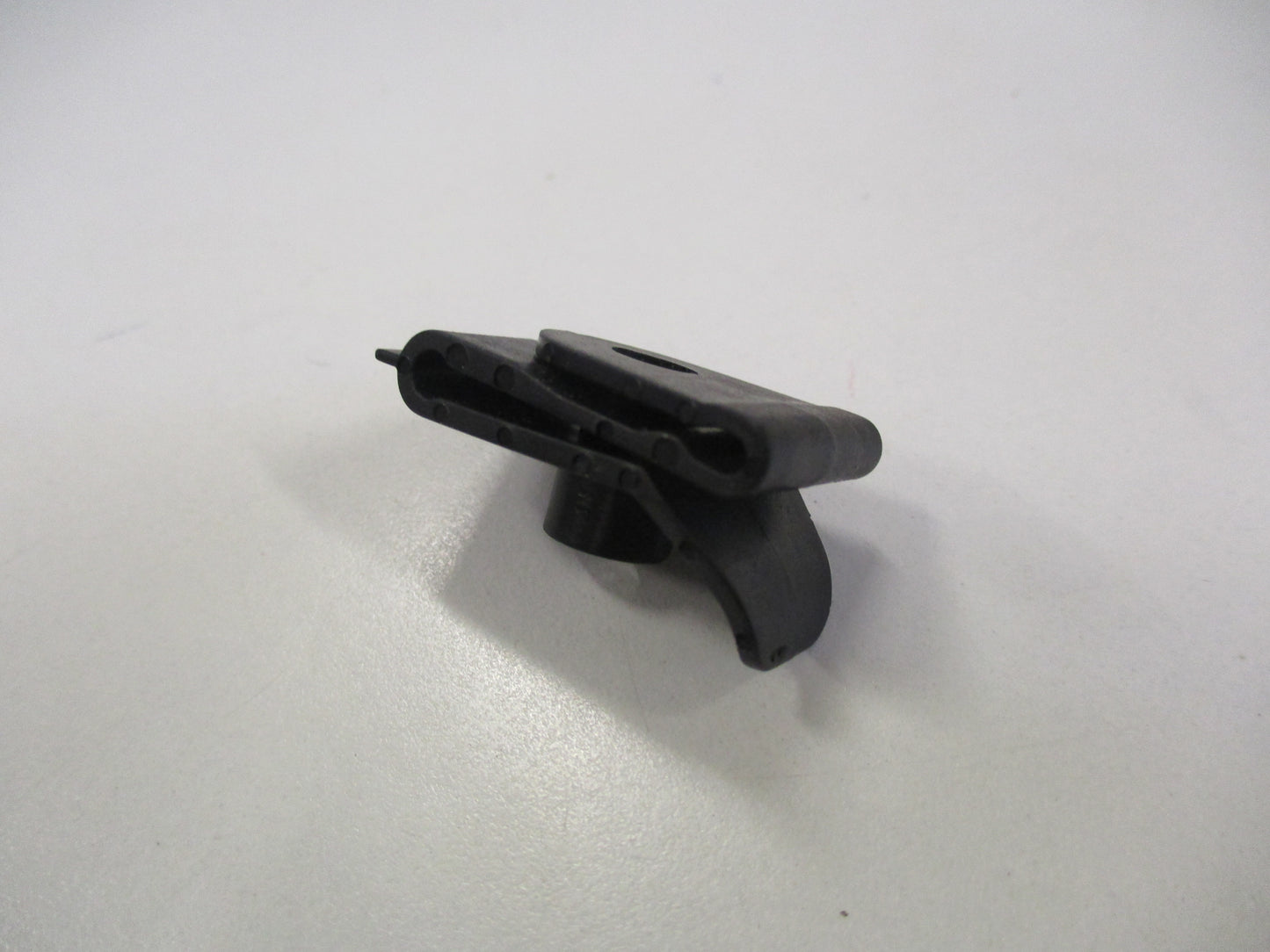 Toyota/GM Genuine Front Fender Liner Retainer Clip New