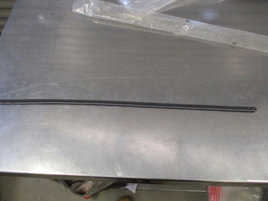 Suzuki SX4 Genuine Wiper Blade Insert New Part