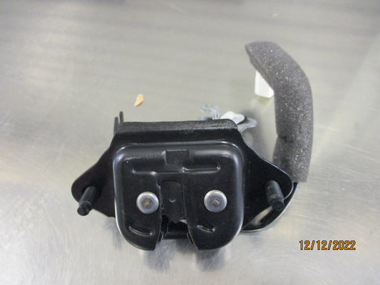 Nissan 370Z/350Z Genuine Tail Gate Lock Remote Control New Part