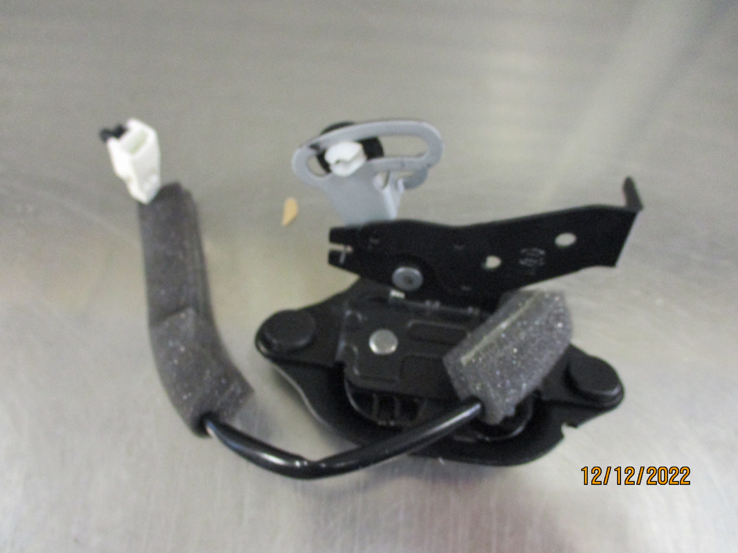 Nissan 370Z/350Z Genuine Tail Gate Lock Remote Control New Part