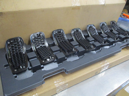 Jeep Cherokee KL Genuine Front Grille Set Chrome And Black New Part