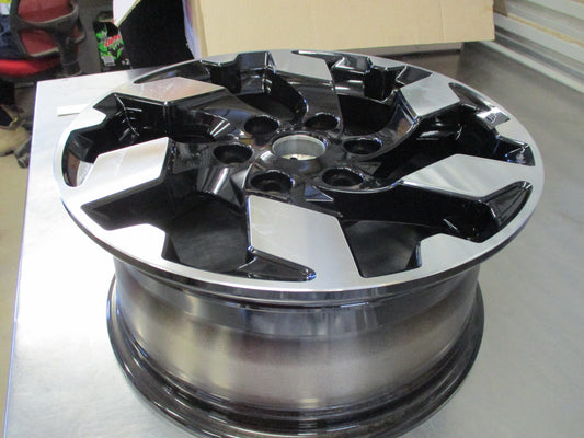 Mitsubishi Triton Genuine Diamond Cut Alloy Wheel-Center Cap New Part
