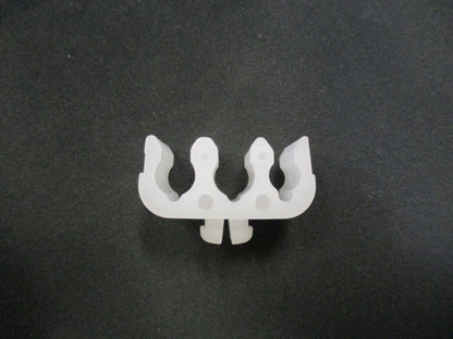 Nissan Genuine Fuel Line Insulator Clip New