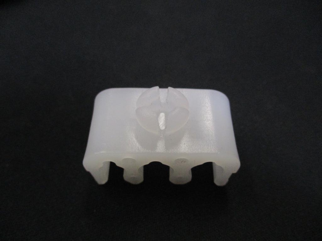 Nissan Genuine Fuel Line Insulator Clip New Half Price Parts Car