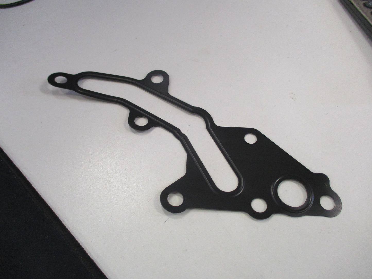 Isuzu Genuine Oil Fil Gasket New