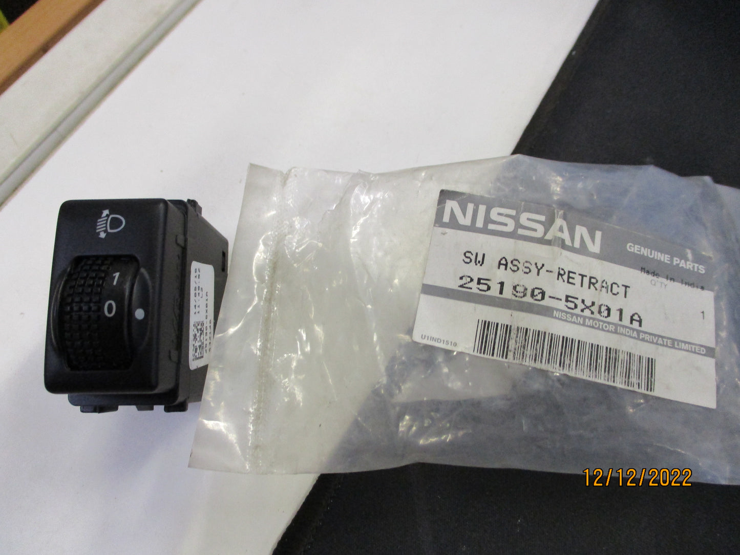 Nissan Navara D40M/R51 Pathfinder Genuine Headlight Adjuster Switch New Part