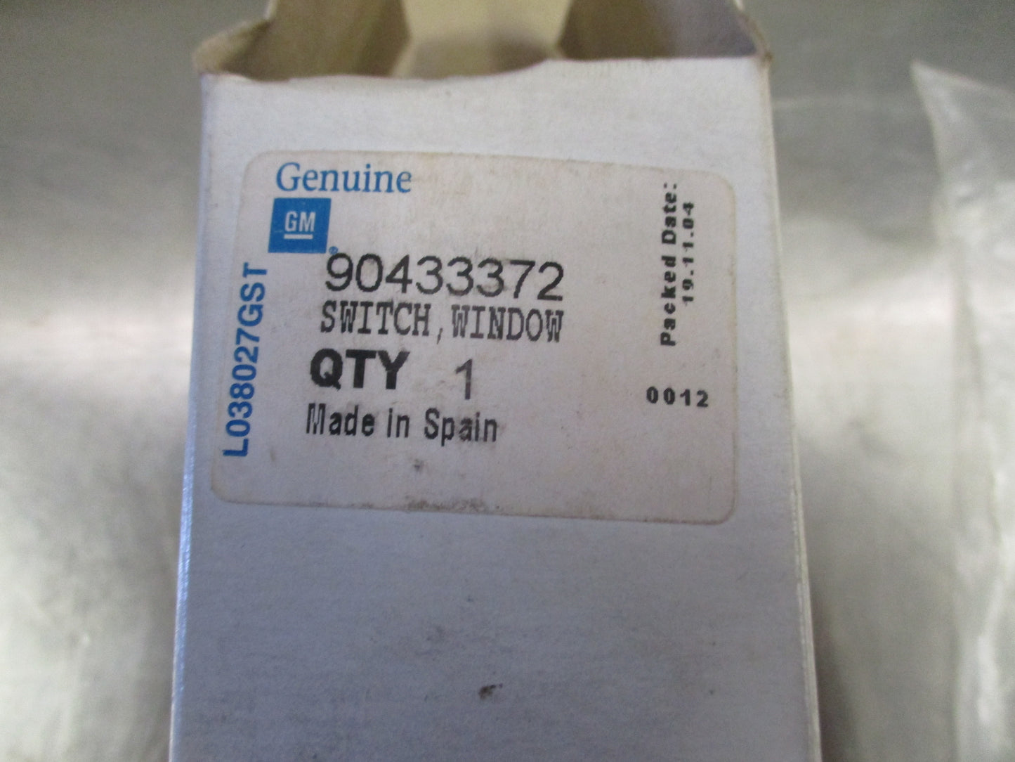 Holden Vectra B Genuine Right Hand Front/Rear Window Switch New Part