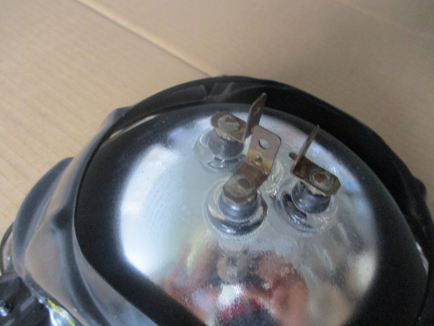 Toyota Hilux/4Runner Genuine Right Hand Sealed Headlight Assembly New Part