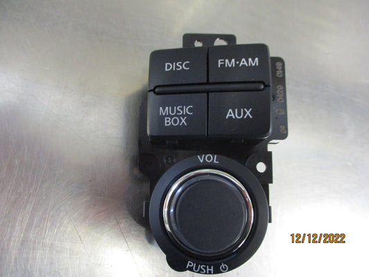Nissan Navara D40M Genuine Volume Control Switch New Part