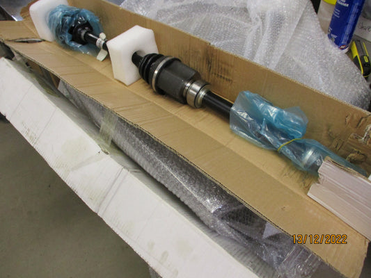 Nissan Tiida C12T Genuine Right Hand Front CV Drive Shaft New Part