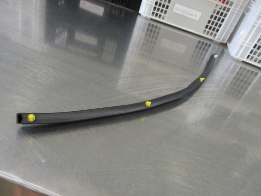 Holden Captiva Sport Genuine Front Lower Door Weatherstrip New Part