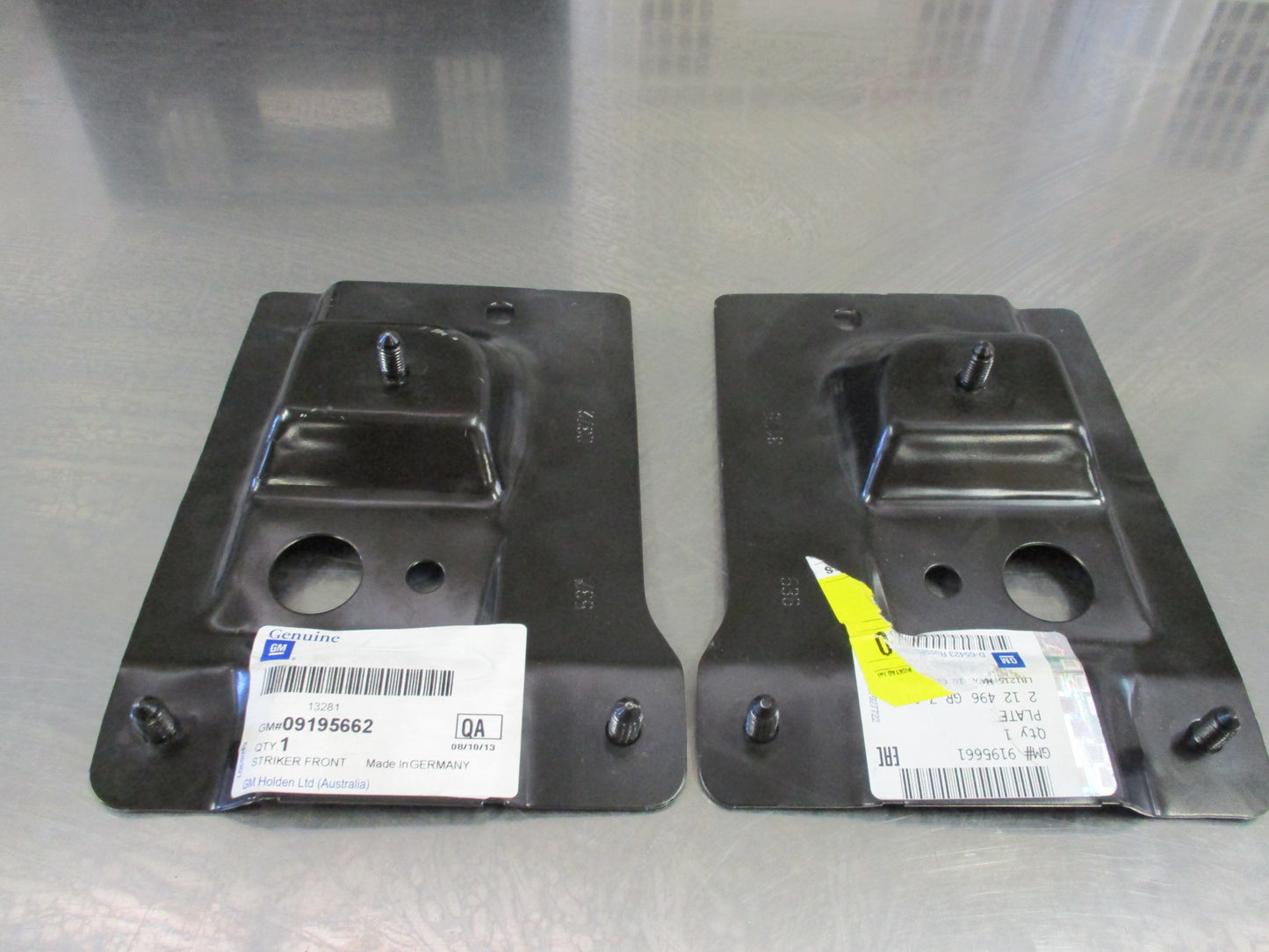 Holden Astra Genuine Engine Crossmember Brackets New Part