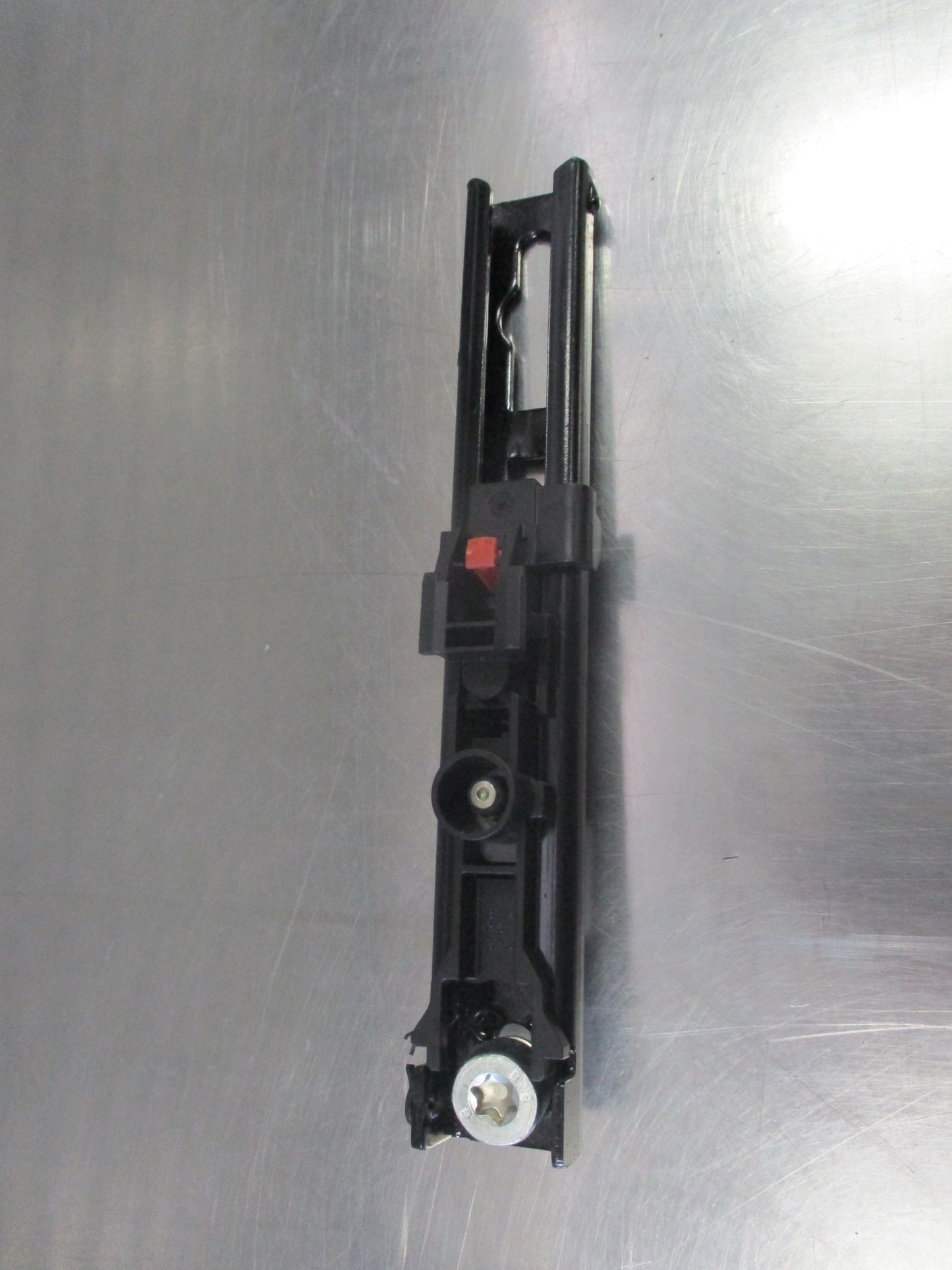 Peugeot 208 Genuine 1st Row Seat Belt Adjuster New Part