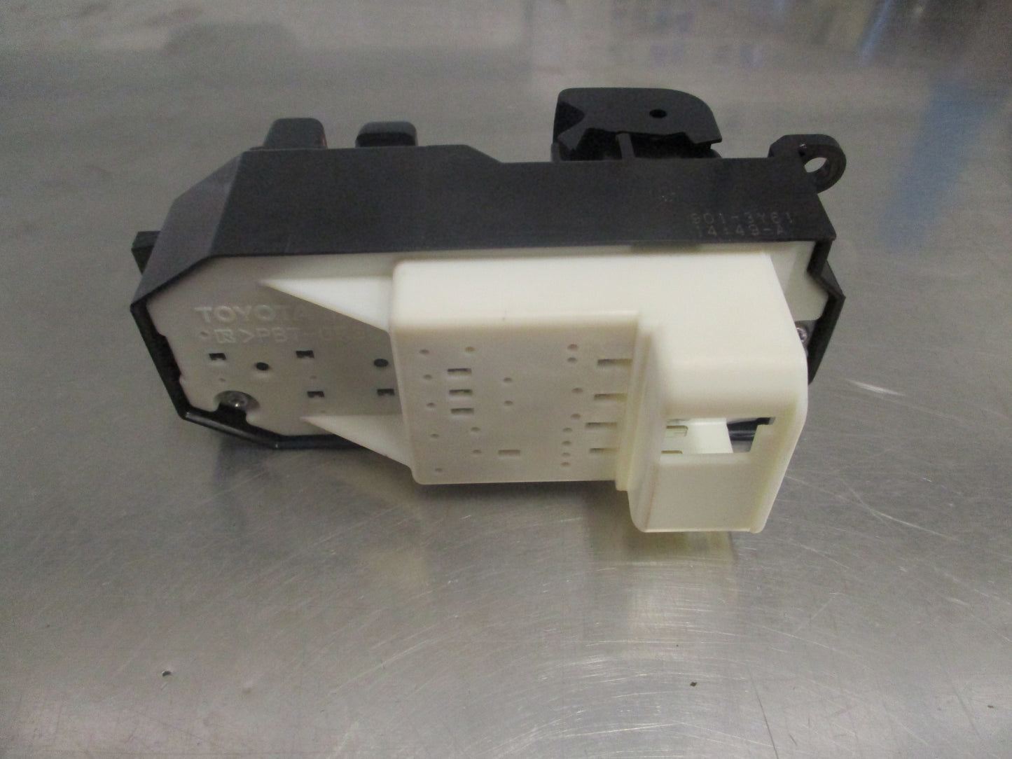 Toyota Corolla Genuine Master Window Control Switch Assy New Part