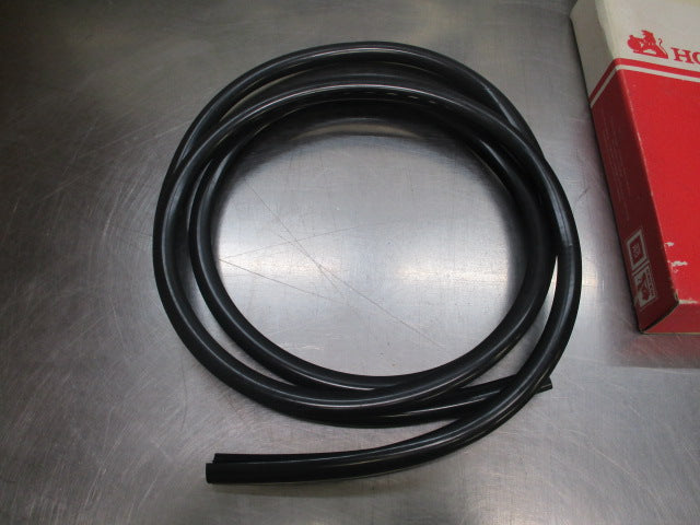 Holden Camira JB-JC-JD-JE Genuine Windscreen Moulding New Part