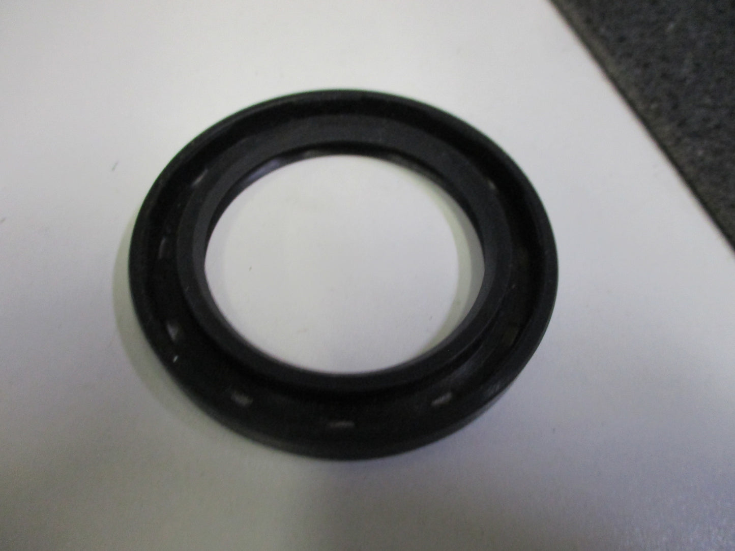 Oil Seal 42-60-7 TB For Box Trailer/ Car Trailer or Caravan