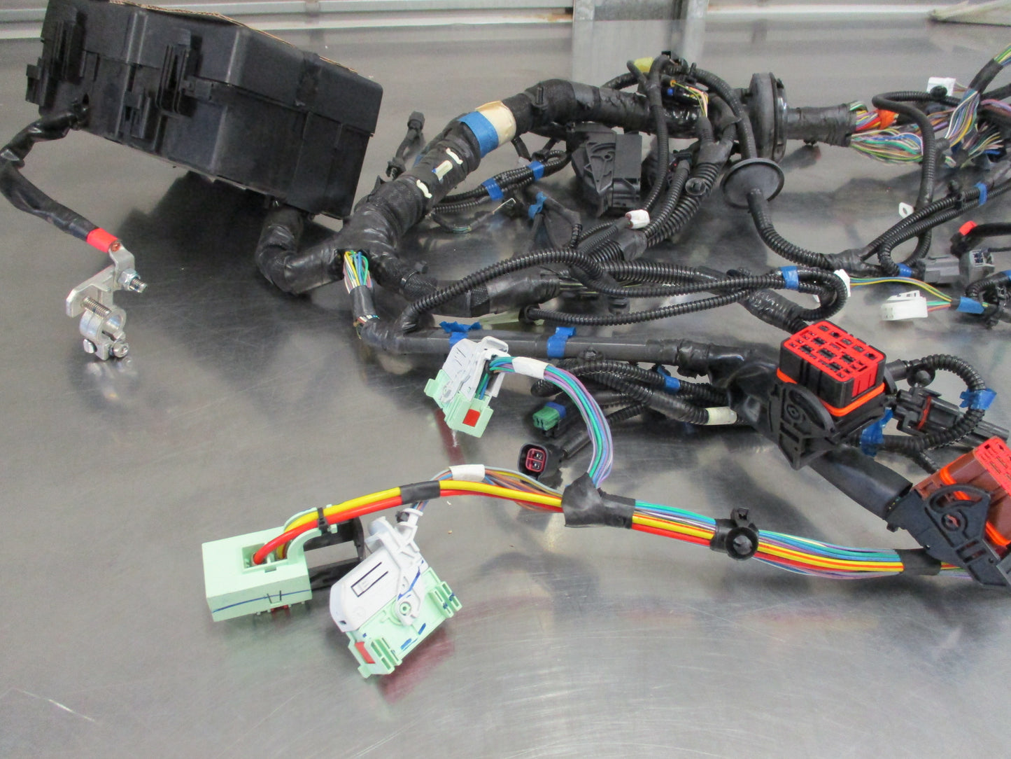 Ford Ranger XL-XL-Plus 2.2Ltr Diesel Genuine Engine Wiring Loom New Part