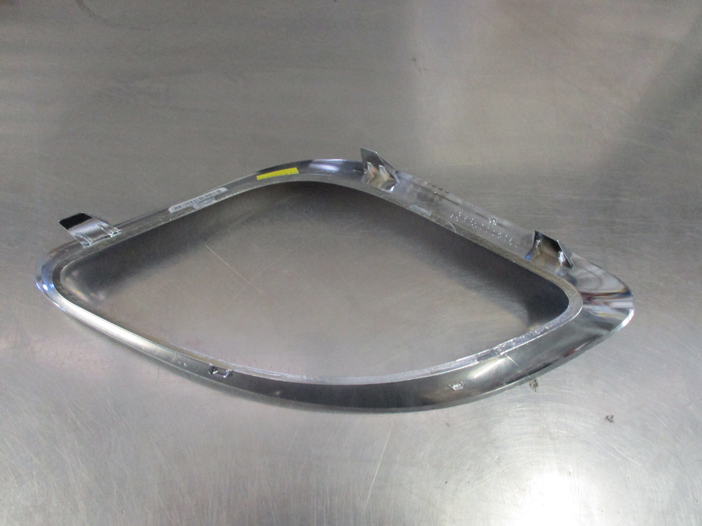 Jeep Grand Cherokee Genuine Right Hand Lower Grille Surround New Part