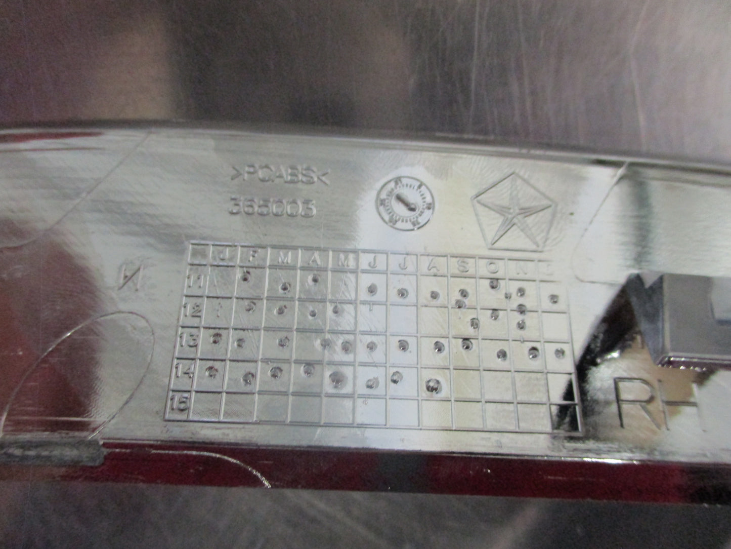 Jeep Grand Cherokee Genuine Right Hand Lower Grille Surround New Part