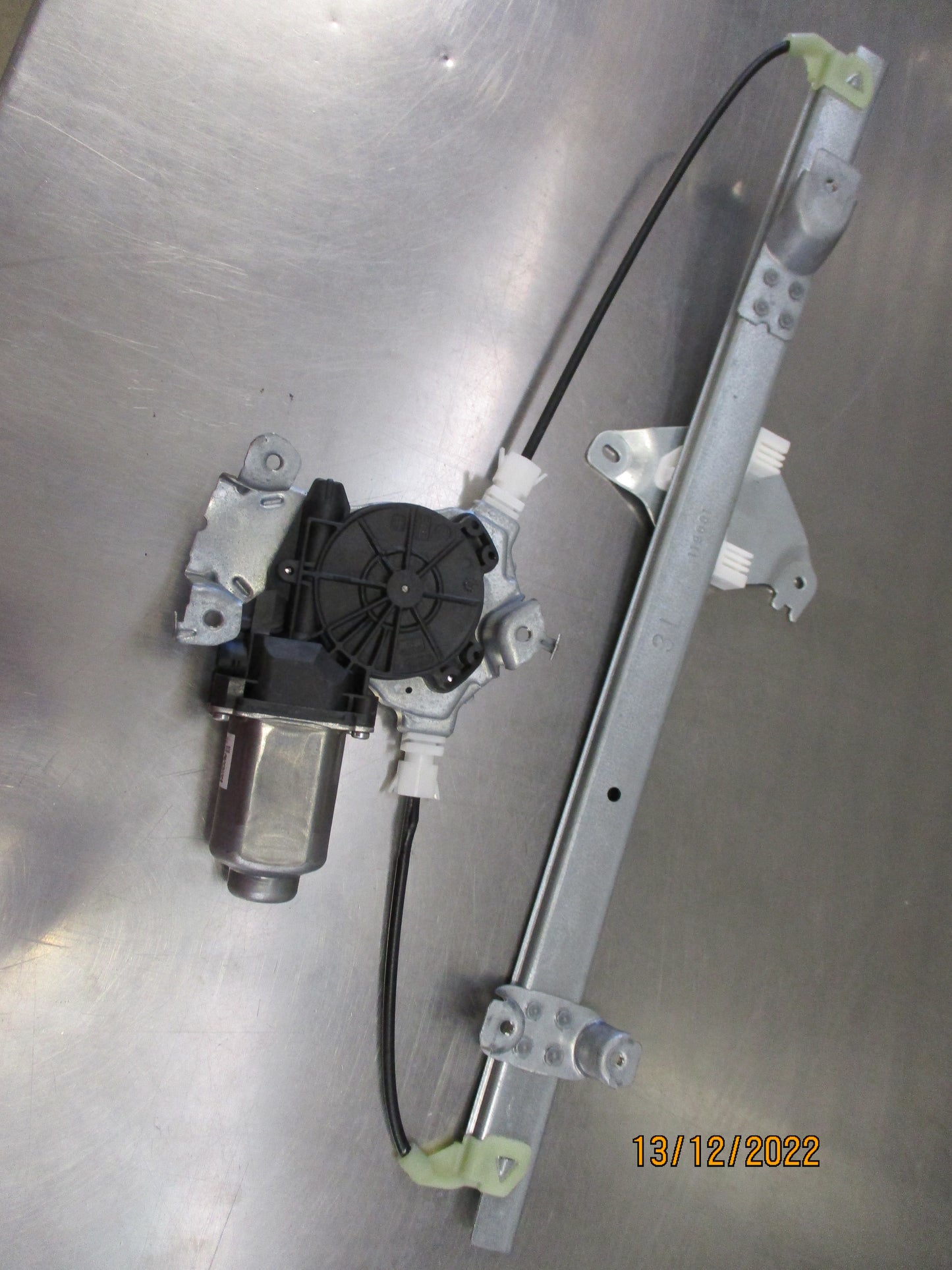 Nissan R51M Pathfinder Genuine Left Hand Rear Power Window Regulator New Part
