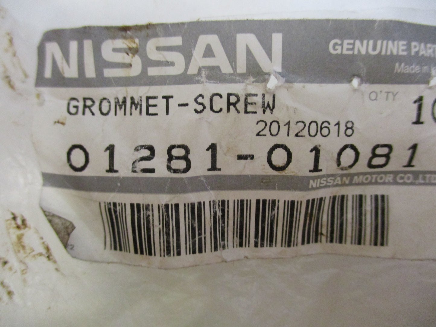 Nissan Various Models Genuine Bumper Screw Retainer New Part