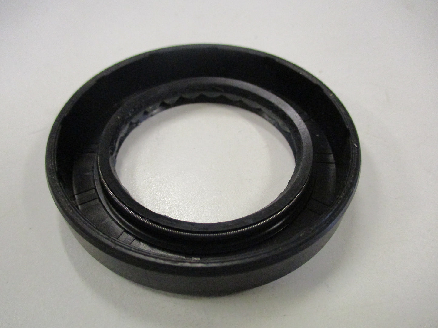 Isuzu Genuine Output Shaft Oil Seal New