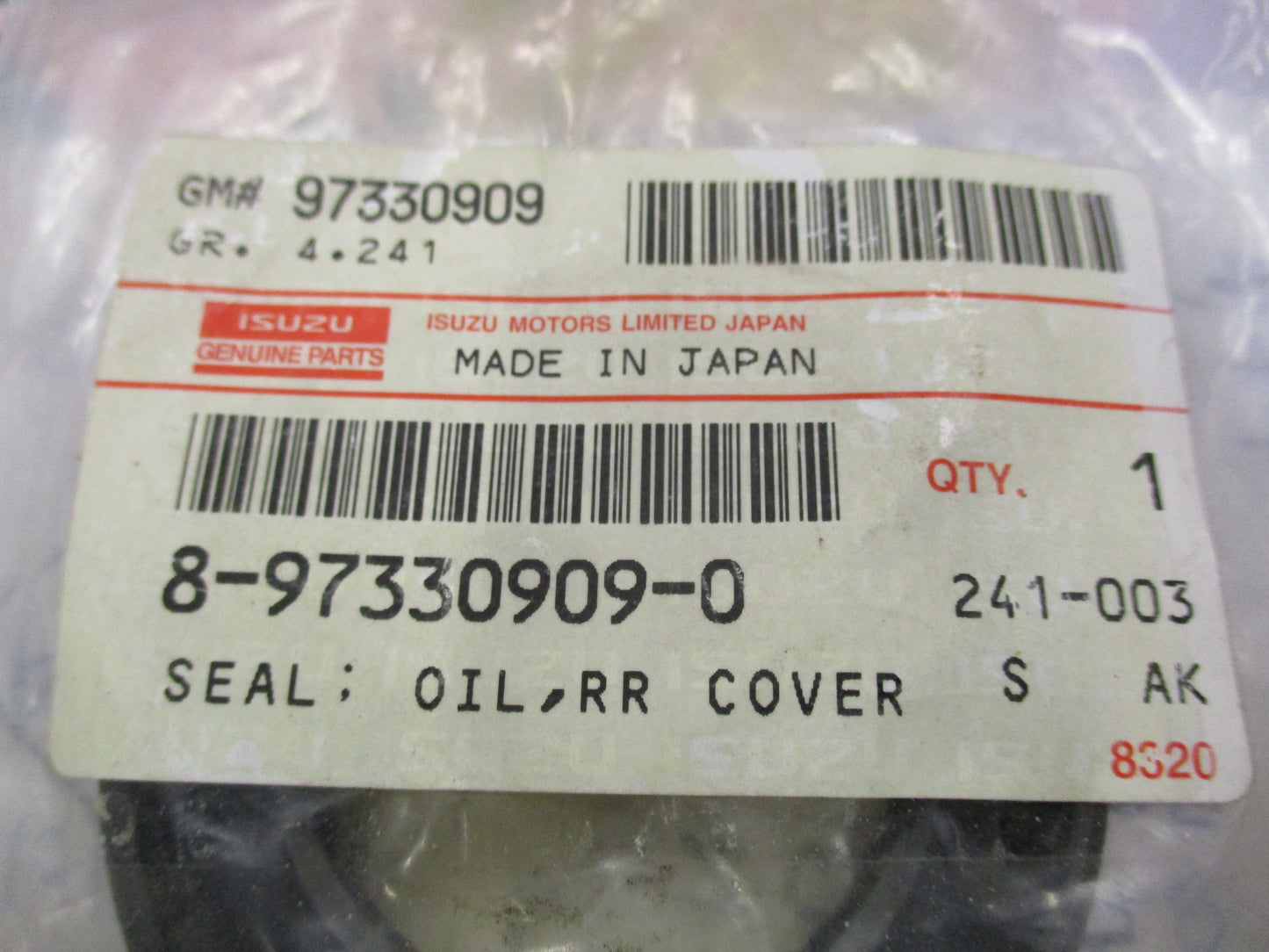 Isuzu Genuine Output Shaft Oil Seal New