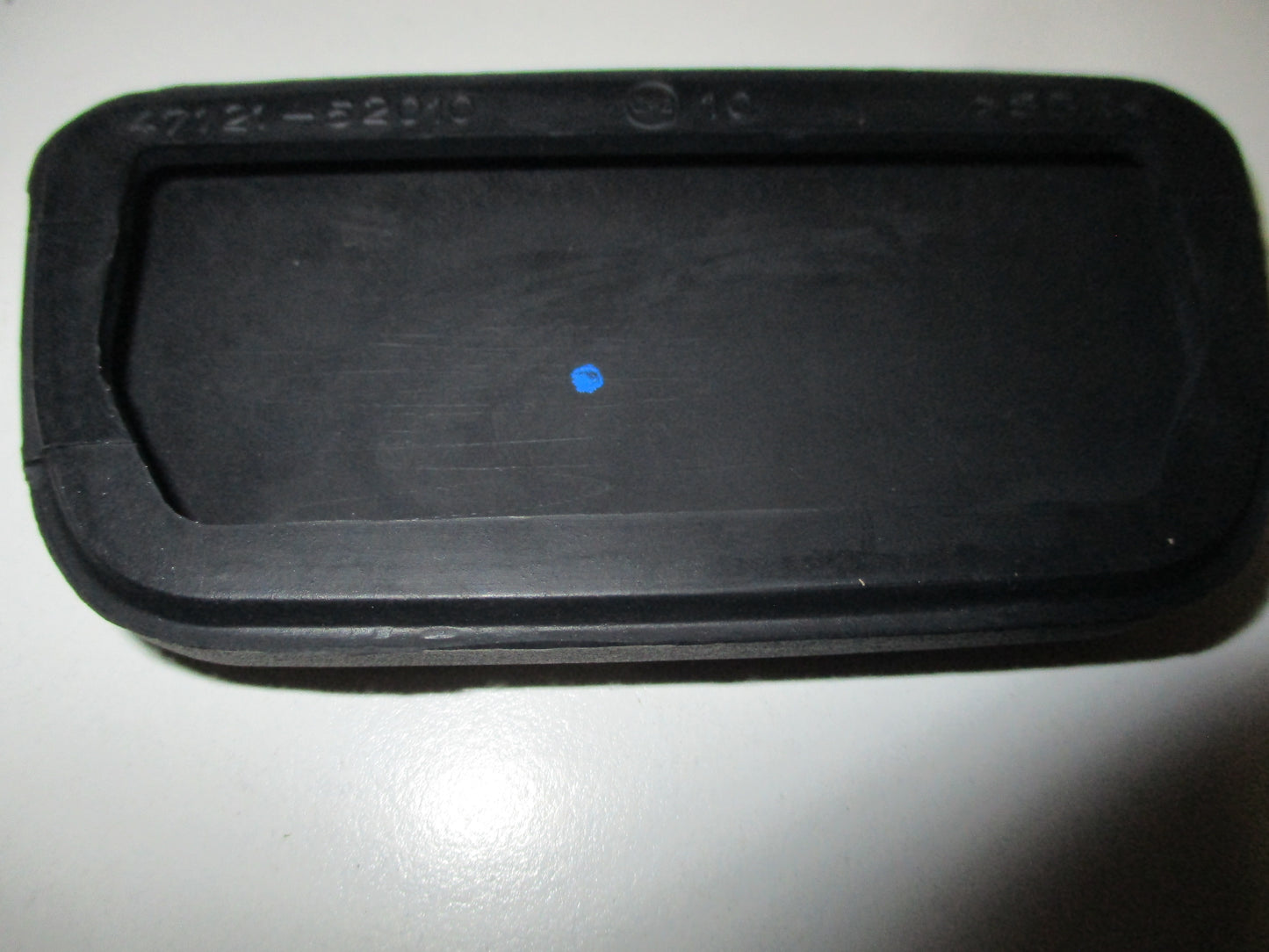 Toyota Hilux/ Yaris Genuine Brake Pad Rubber New Part