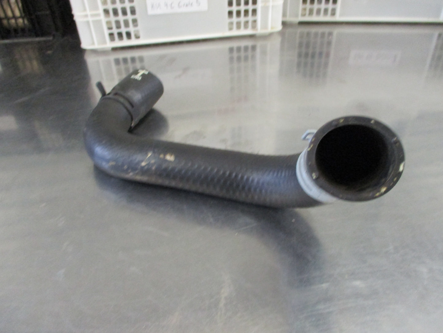 Holden Commodore/Caprice Genuine Upper Radiator Hose New Part