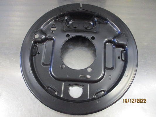 Nissan D22T Navara 2WD Genuine Left Hand Rear Brake Backing Plate New Part
